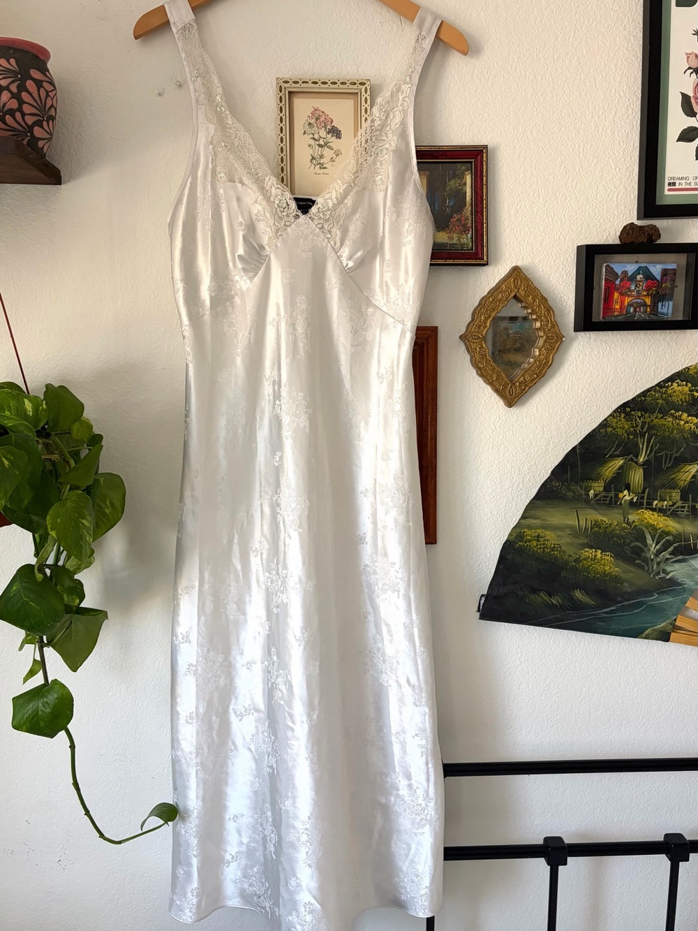 Vtg White Satin Slip Dress with Lace Trim - Y2K whimsigoth grunge Medium